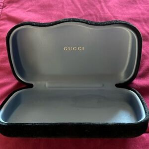 Gucci Black Sunglasses Case & Duster